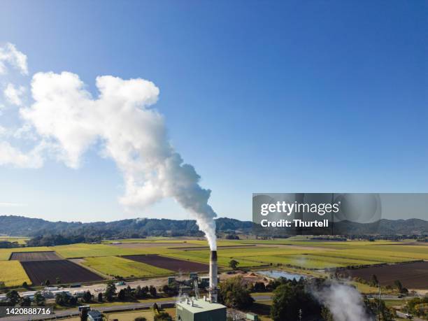 sugar mill and sugar cane fields in the tweed valley in northern nsw, australia - sugar mill australia stock pictures, royalty-free photos & images