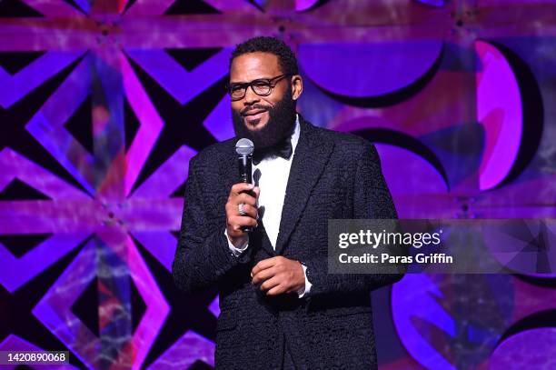 Anthony Anderson speaks onstage during the 15th Annual Headies Awards at Cobb Energy Performing Arts Centre on September 04, 2022 in Atlanta, Georgia.