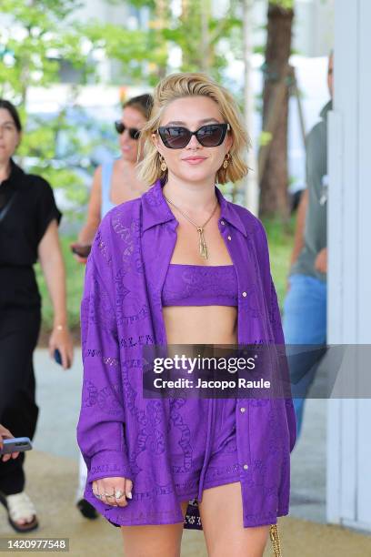 Florence Pugh is seen arriving at Venice airport during the 79th Venice International Film Festival on September 05, 2022 in Venice, Italy.