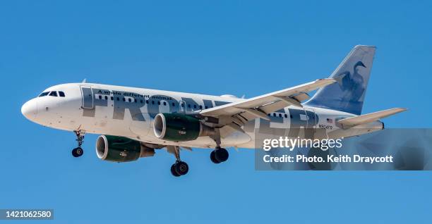 frontier airlines a319-111 - airbus a319 111 stock pictures, royalty-free photos & images