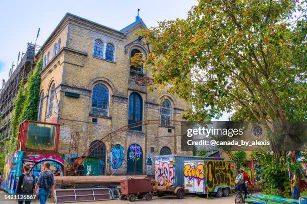 freetown christiania during the day - 1971 2019 stock pictures, royalty-free photos & images