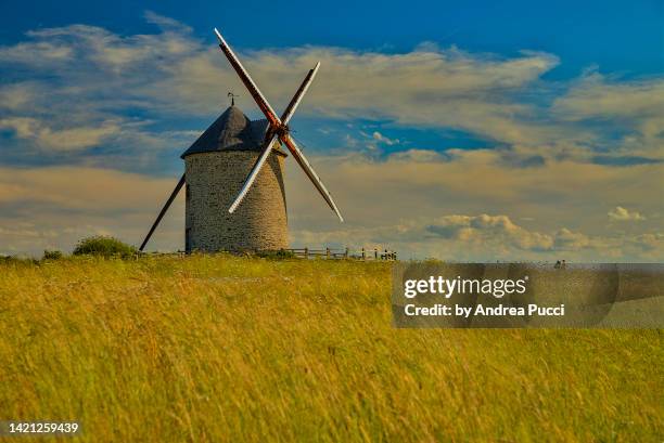 windmill of moidrey, pontorson, normandy, france - traditionele molen stockfoto's en -beelden