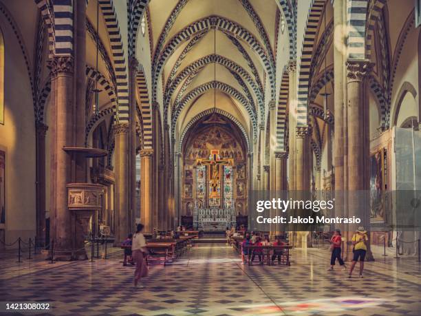 the cathedral of saint mary of the flower in florence, tuscany, italy - duomo di firenze stock pictures, royalty-free photos & images