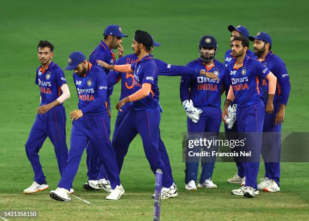 Players of India celebrates the wicket of Penthum Nissanka of Sri Lanka during the DP World Asia Cup match between India and Sri Lanka on September...