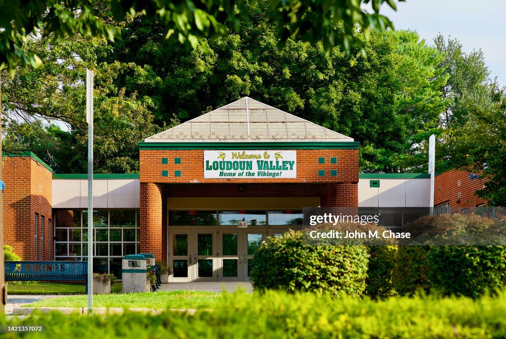 Loudoun Valley High School Entrance Purcellville Virginia Usa HighRes