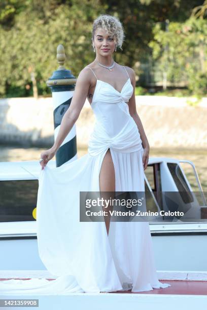 Jasmine Sanders arrives at the Hotel Excelsior during the 79th Venice International Film Festival on September 06, 2022 in Venice, Italy.