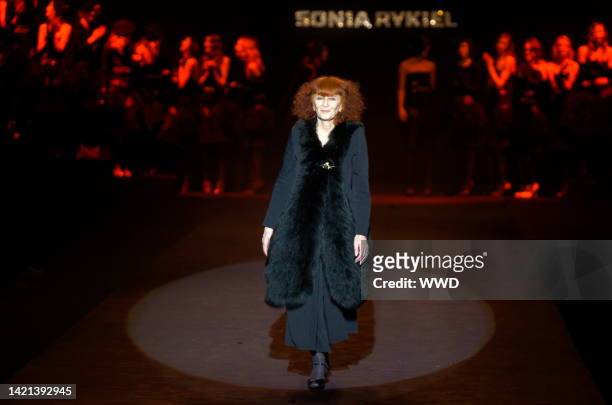 Designer Sonia Rykiel walks down the runway at the Fall 2004 Rykiel show in Paris.
