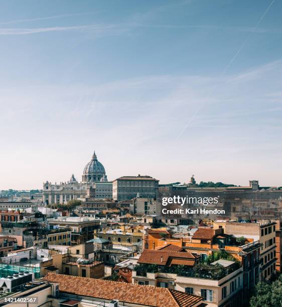 a daytime view of rome, italy - vaticaanstad staat stockfoto's en -beelden