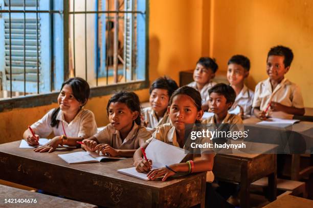 授業中のカンボジアの学校の子供たち、トンレサップ、カンボジア - cambodia ストックフォトと画像