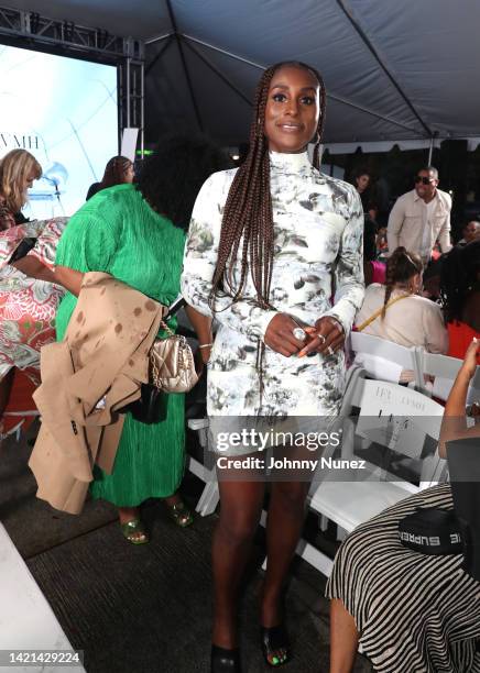 Harlem Issa Rae 21,793 Style Awards Red Carpet Arrivals Stock Photos, High-Res Pictures ...