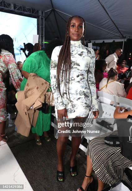Harlem Issa Rae 21,793 Style Awards Red Carpet Arrivals Stock Photos, High-Res Pictures ...