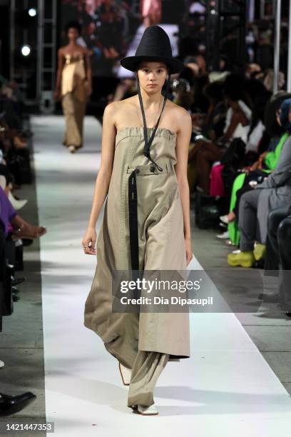 Model walks the runway for Nicole Benefield during Harlem's Fashion Row 15th Anniversary Fashion Show And Style Awards on September 06, 2022 in New...