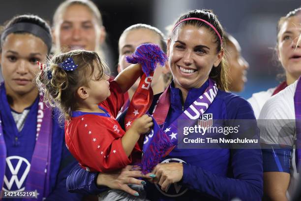 Alex Morgan Roses 11,431 Alex Morgan Uswnt Photos & High Res Pictures - Getty Images