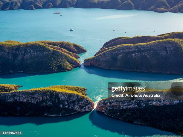 horizontal falls - horizontal falls kimberley australia stock pictures, royalty-free photos & images