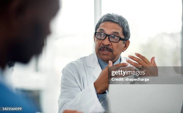 Grade Doctor Prof 20,268 Faculty Of Medicine Stock Photos, High-Res Pictures, and Images ...
