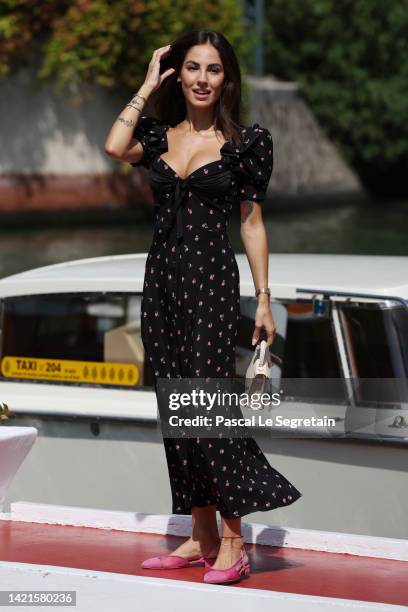 Giulia De Lellis arrives at the Hotel Excelsior during the 79th Venice International Film Festival on September 07, 2022 in Venice, Italy.