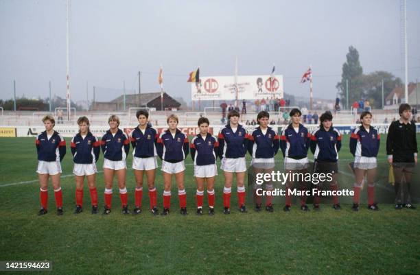 Présentation de l’équipe de France avant le match de football féminin entre la France et la Belgique.