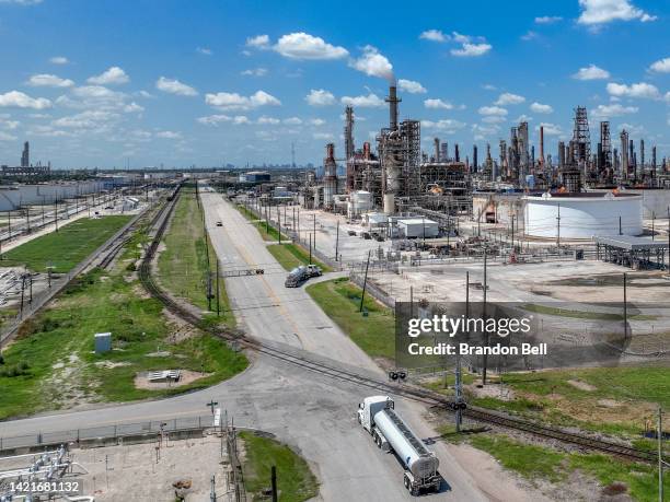 Houston Oil And Gas Photos and Premium High Res Pictures - Getty Images