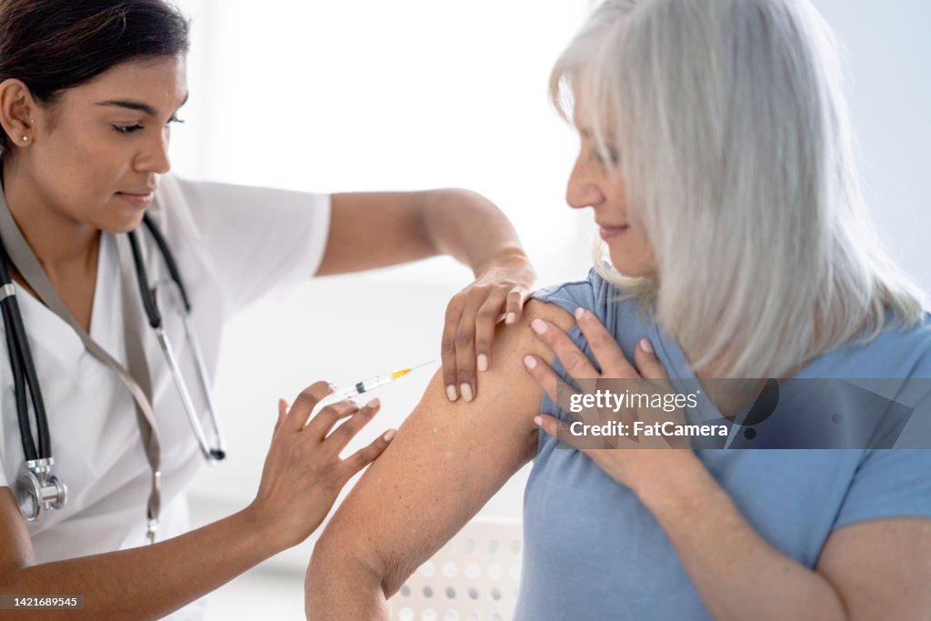 Impfstoff für einen Senior