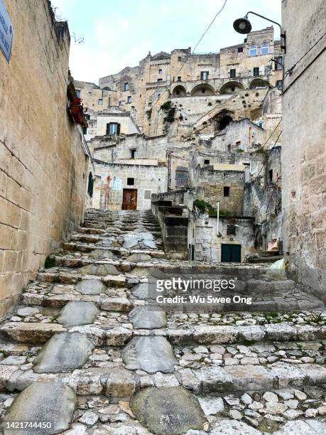 street & stairs in sassi di matera - região da basilicata imagens e fotografias de stock