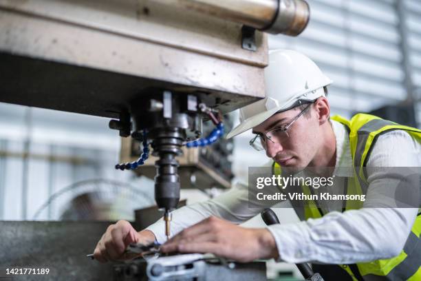 Foundry Technician Photos and Premium High Res Pictures - Getty Images