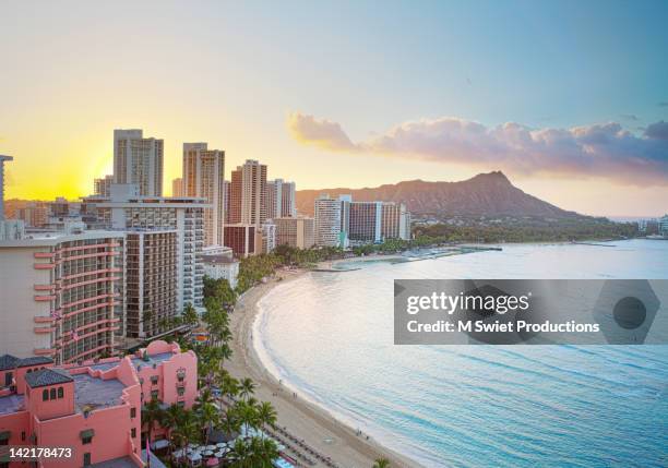 waikiki beach at sunrise - hawaii beach ストックフォトと画像