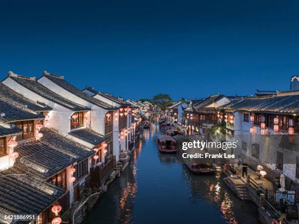 beautiful night view of shantang river and shantang street in suzhou - suzhou china fotografías e imágenes de stock