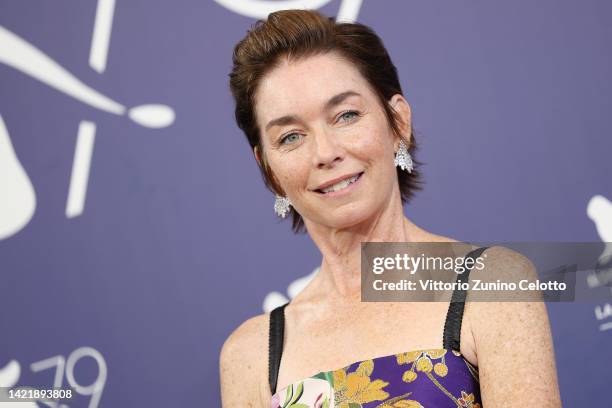 Julianne Nicholson attends the photocall for "Blonde" at the 79th Venice International Film Festival on September 08, 2022 in Venice, Italy.