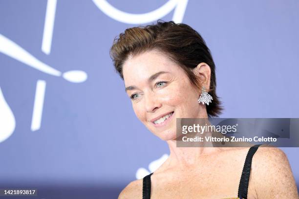 Julianne Nicholson attends the photocall for "Blonde" at the 79th Venice International Film Festival on September 08, 2022 in Venice, Italy.