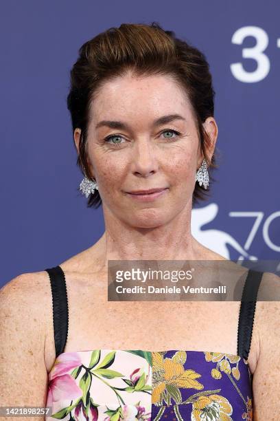 Julianne Nicholson attends the photocall for "Blonde" at the 79th Venice International Film Festival on September 08, 2022 in Venice, Italy.
