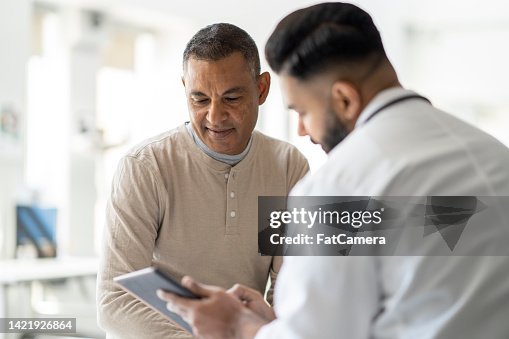 Revisión de los resultados de las pruebas con el médico Revisión de los resultados de las pruebas con el médico