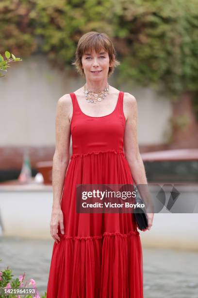 Julianne Nicholson arrives at the Hotel Excelsior during the 79th Venice International Film Festival on September 08, 2022 in Venice, Italy.