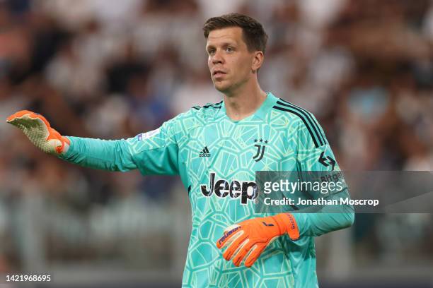 Wojciech Szczesny of Juventus reacts during the Serie A match between Juventus and AS Roma at Allianz Stadium on August 28, 2022 in Turin, Italy.
