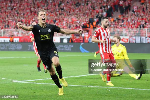 Senne Lynen of Royale Union Saint-Gilloise celebrates after scoring their team's first goal during the UEFA Europa League group D match between 1. FC...