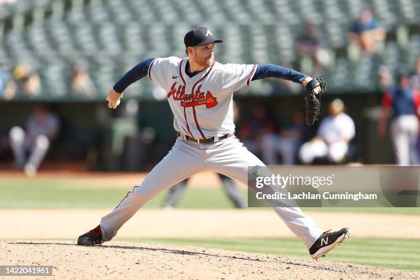 Collin McHugh of the Atlanta Braves pitches against the Oakland Athletics at RingCentral Coliseum on September 07, 2022 in Oakland, California.