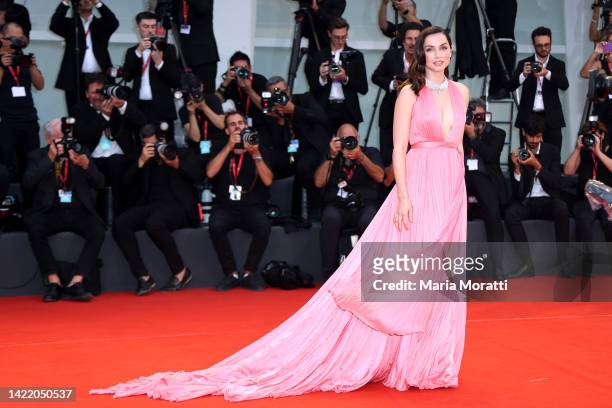 Ana de Armas attends the "Blonde" red carpet at the 79th Venice International Film Festival on September 08, 2022 in Venice, Italy.