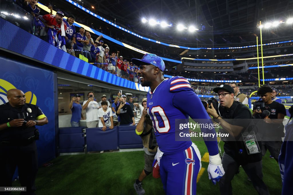 Buffalo Bills v Los Angeles Rams