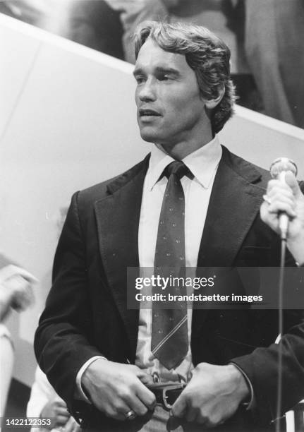 1,352 Arnold Schwarzenegger Bodybuilding Stock Photos, High-Res