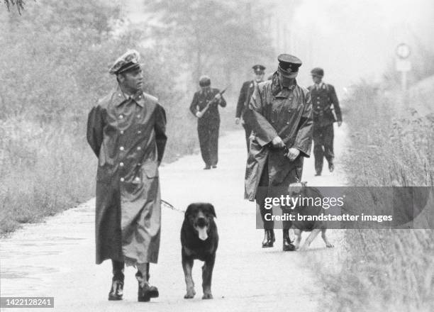 Search operation for the alleged > Motorway murderer < Ernst Dostal. Grossenzersdorf . 24 June 1973.