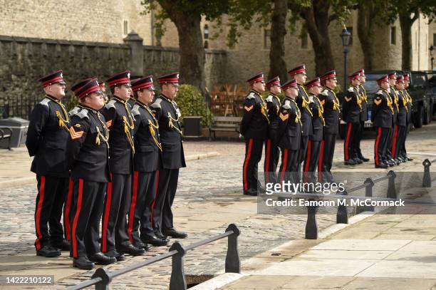 Members of the Honourable Artillery Company prepare for a 96-gun salute at 1pm in tribute to the late Queen Elizabeth II at Tower Bridge on September...