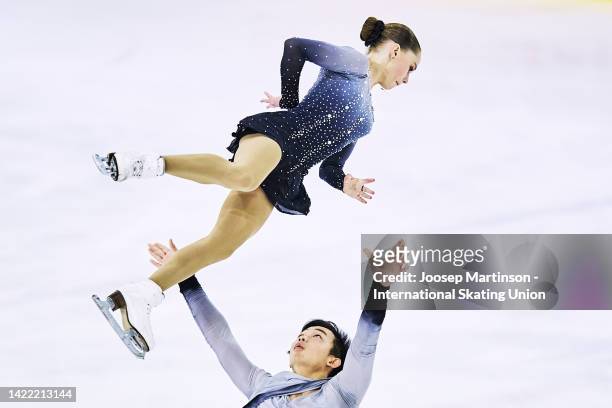 Cayla Smith and Andy Deng of the United States compete in the Junior Pairs Free Skating during the ISU Junior Grand Prix of Figure Skating at Volvo...
