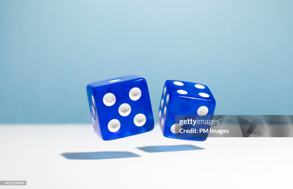 Tumbling dice, blue