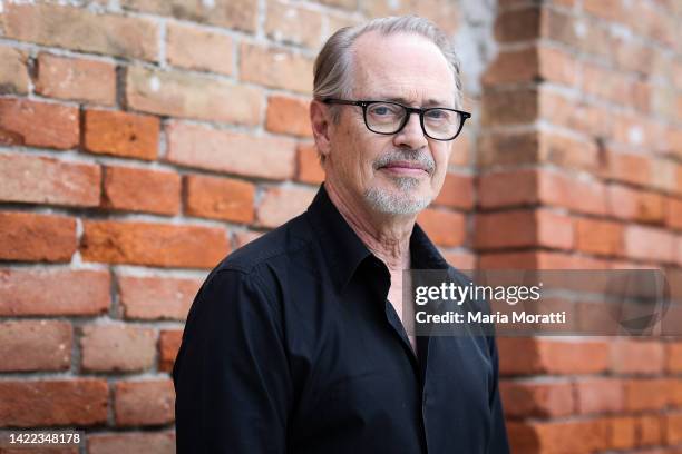 Steve Buscemi poses for the photographer at the Giornate degli Autori during the 79th Venice International Film Festival on September 09, 2022 in...
