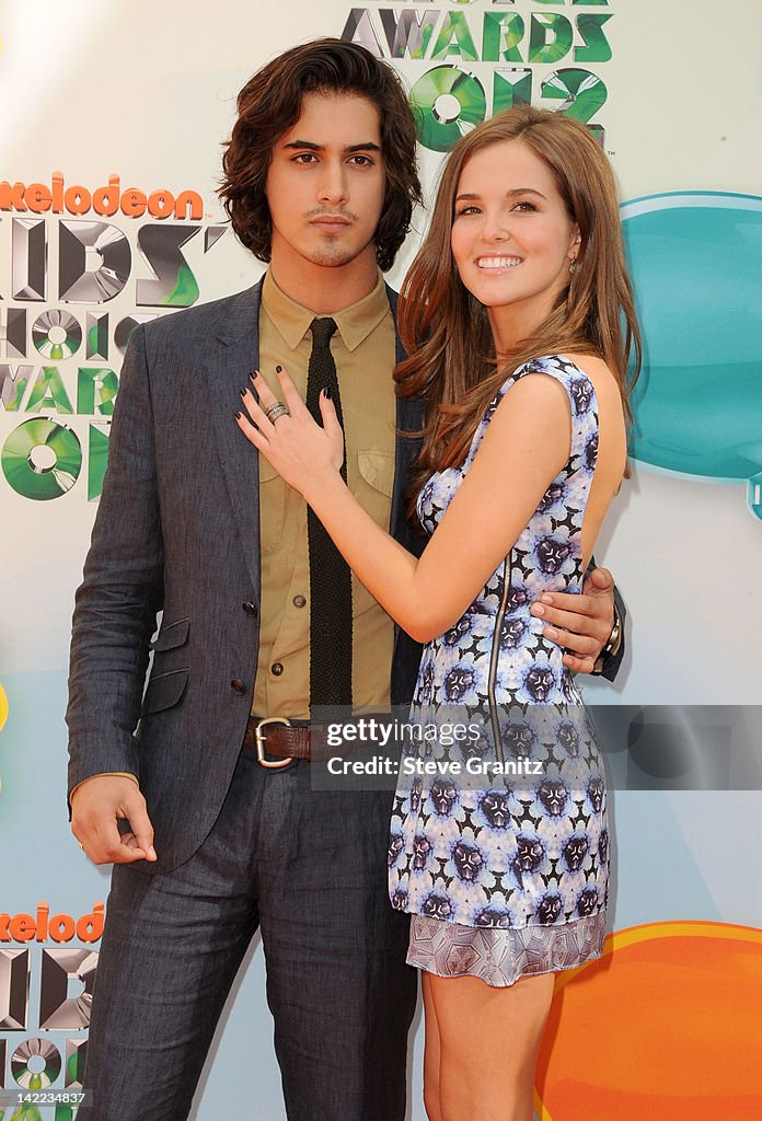 Actors Avan Jogia and Zoey Deutch arrive at Nickelodeon's 25th Annual