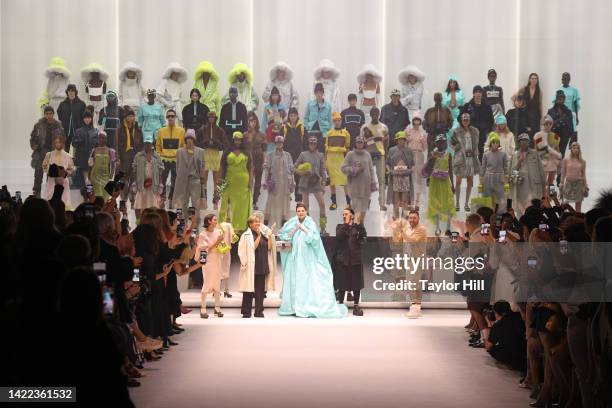 Delfina Delettrez Fendi, Silvia Fendi, Linda Evangelista, Marc Jacobs, and Kim Jones walk the runway during the Fendi 25th Anniversary Celebration of...