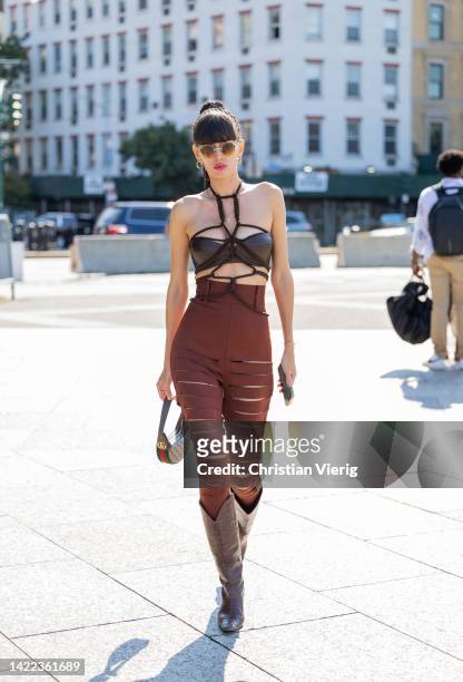 1,873 Body Harness Fashion Accessory Stock Photos, High-Res Pictures, and  Images - Getty Images