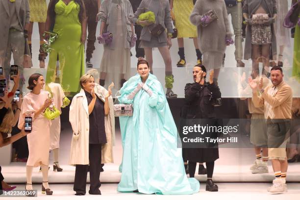 Delfina Delettrez Fendi, Silvia Fendi, Linda Evangelista, Marc Jacobs, and Kim Jones walk the runway during the Fendi 25th Anniversary Celebration of...