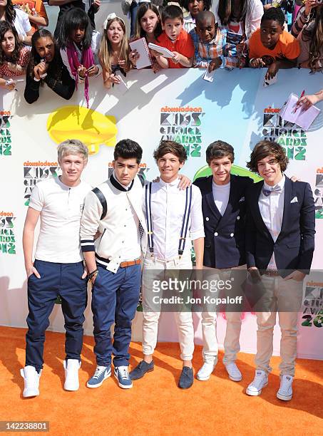 The band One Direction arrives at the 2012 Nickelodeon's Kids' Choice Awards held at the Galen Center on March 31, 2012 in Los Angeles, California.