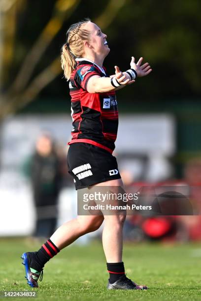 Kendra Cocksedge of Canterbury thanks the crowd during the Farah Palmer Cup Premiership Final match between Canterbury and Auckland at Te Ohaere-Fox...