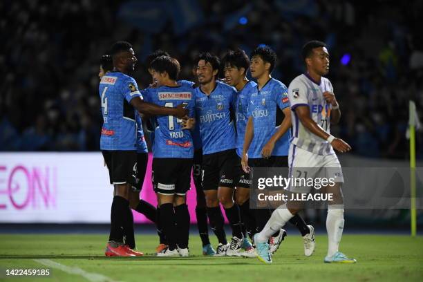 Akihiro IENAGA of Kawasaki Frontale celebrates scoring his side's first goal during the J.LEAGUE Meiji Yasuda J1 29th Sec. Match between Kawasaki...